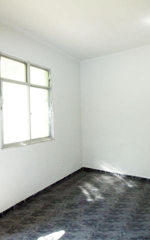 Casa à venda com 48m², 1 quarto e sem vagaSala