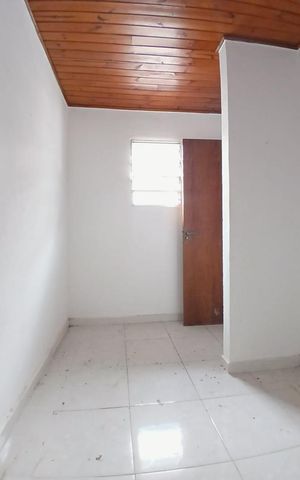 Casa à venda com 160m², 3 quartos e 2 vagas Casa à venda com 160m², 3 quartos e 2 vagasFoto 01