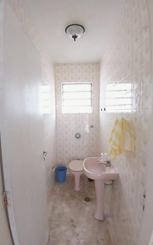 Casa à venda com 160m², 3 quartos e 2 vagas Casa à venda com 160m², 3 quartos e 2 vagasFoto 01