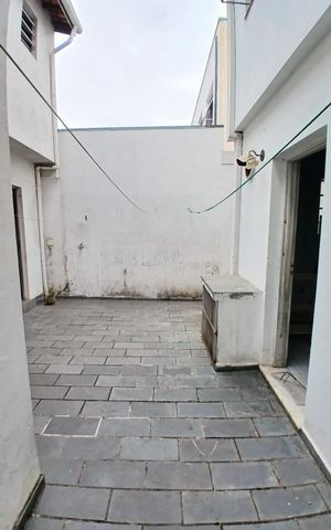 Casa à venda com 160m², 3 quartos e 2 vagas Casa à venda com 160m², 3 quartos e 2 vagasFoto 01