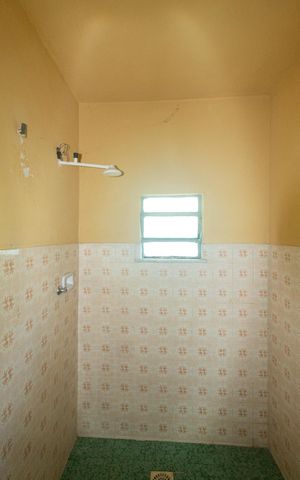 Casa à venda com 112m², 1 quarto e 1 vaga Casa à venda com 112m², 1 quarto e 1 vagaBanheiro