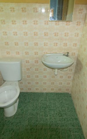 Casa à venda com 112m², 1 quarto e 1 vaga Casa à venda com 112m², 1 quarto e 1 vagaBanheiro