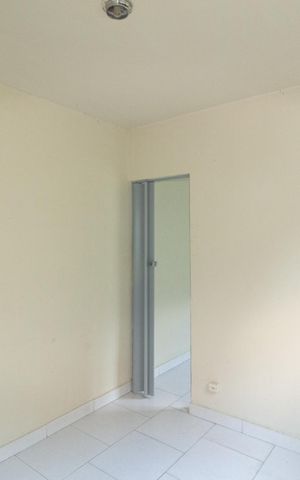 Casa à venda com 60m², 2 quartos e 1 vaga Casa à venda com 60m², 2 quartos e 1 vagaQuarto 1