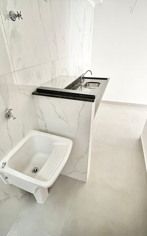 Apartamento à venda com 40m², 2 quartos e sem vaga Apartamento à venda com 40m², 2 quartos e sem vagaCozinha e Área de Serviço