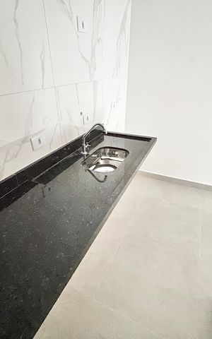 Apartamento à venda com 40m², 2 quartos e sem vaga Apartamento à venda com 40m², 2 quartos e sem vagaCozinha e Área de Serviço