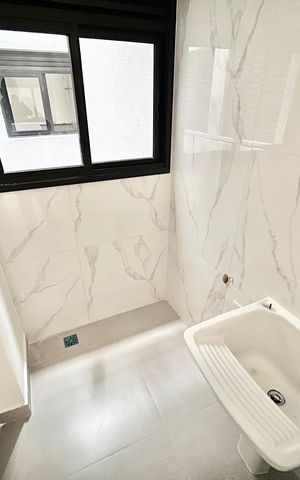 Apartamento à venda com 40m², 2 quartos e sem vaga Apartamento à venda com 40m², 2 quartos e sem vagaCozinha e Área de Serviço