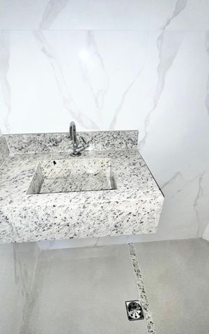 Apartamento à venda com 38m², 2 quartos e sem vaga Apartamento à venda com 38m², 2 quartos e sem vagaBanheiro