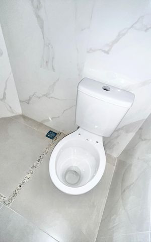 Apartamento à venda com 38m², 2 quartos e sem vaga Apartamento à venda com 38m², 2 quartos e sem vagaBanheiro