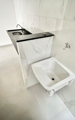 Apartamento à venda com 38m², 2 quartos e sem vaga Apartamento à venda com 38m², 2 quartos e sem vagaCozinha e Área de Serviço