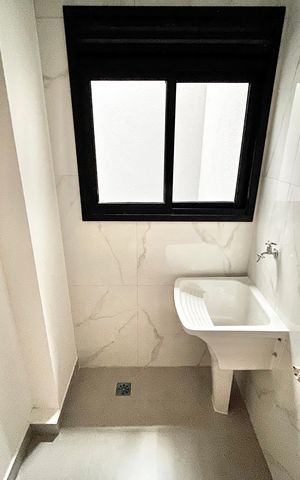 Apartamento à venda com 45m², 2 quartos e 1 vaga Apartamento à venda com 45m², 2 quartos e 1 vagaCozinha e Área de Serviço