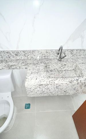 Apartamento à venda com 45m², 2 quartos e 1 vaga Apartamento à venda com 45m², 2 quartos e 1 vagaBanheiro da Suíte 1