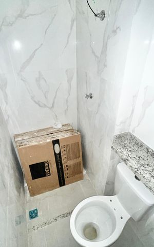 Apartamento à venda com 45m², 2 quartos e 1 vaga Apartamento à venda com 45m², 2 quartos e 1 vagaBanheiro da Suíte 1