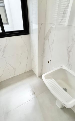 Apartamento à venda com 40m², 2 quartos e sem vaga Apartamento à venda com 40m², 2 quartos e sem vagaCozinha e Área de Serviço