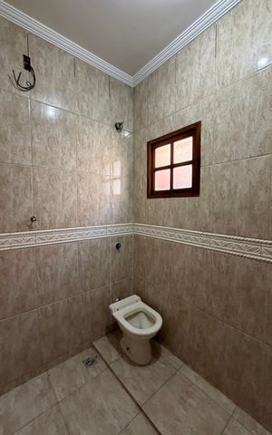 Casa à venda com 114m², 3 quartos e 3 vagasBanheiro Social