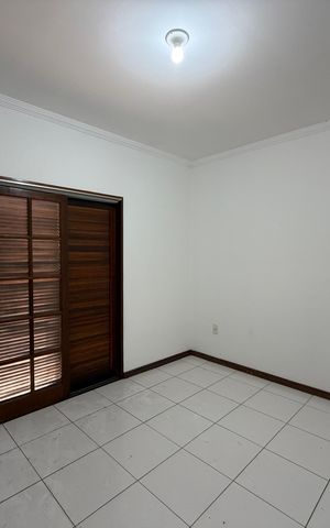 Casa à venda com 114m², 3 quartos e 3 vagasSuíte