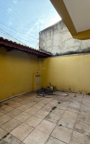 Casa à venda com 114m², 3 quartos e 3 vagasQuintal