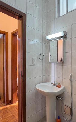 Apartamento à venda com 109m², 2 quartos e sem vaga Apartamento à venda com 109m², 2 quartos e sem vagaBanheiro