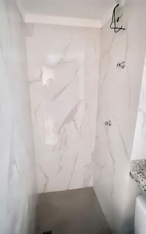 Apartamento à venda com 45m², 2 quartos e 1 vaga Apartamento à venda com 45m², 2 quartos e 1 vagaBanheiro da Suíte 2