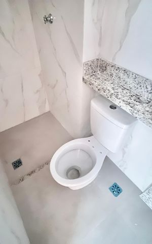 Apartamento à venda com 45m², 2 quartos e 1 vaga Apartamento à venda com 45m², 2 quartos e 1 vagaBanheiro da Suíte 2