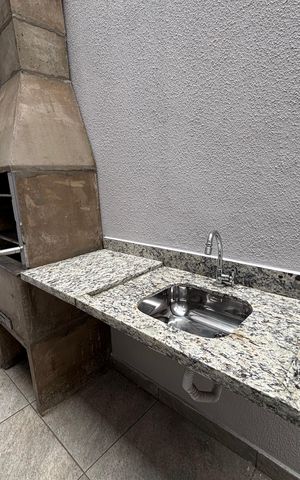 Casa à venda com 125m², 3 quartos e 2 vagas Casa à venda com 125m², 3 quartos e 2 vagasChurrasqueira