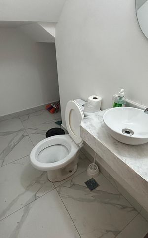 Casa à venda com 125m², 3 quartos e 2 vagas Casa à venda com 125m², 3 quartos e 2 vagasLavabo
