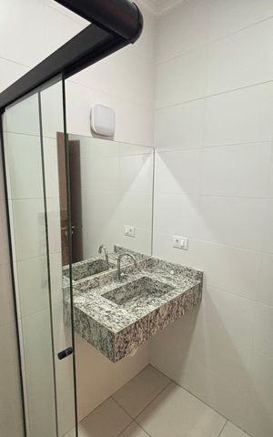 Casa à venda com 125m², 3 quartos e 2 vagas Casa à venda com 125m², 3 quartos e 2 vagasBanheiro 2