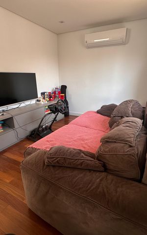 Casa de condomínio à venda com 240m², 4 quartos e 3 vagas Casa de condomínio à venda com 240m², 4 quartos e 3 vagasQuarto de jogos