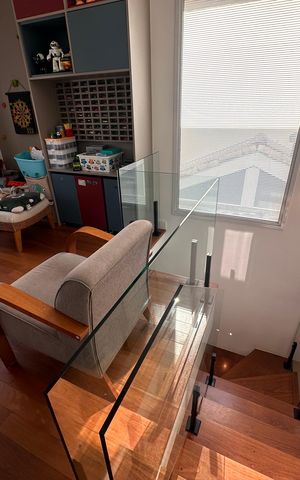 Casa de condomínio à venda com 240m², 4 quartos e 3 vagas Casa de condomínio à venda com 240m², 4 quartos e 3 vagasQuarto de brinquedo