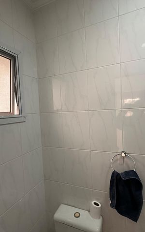 Casa de condomínio à venda com 240m², 4 quartos e 3 vagas Casa de condomínio à venda com 240m², 4 quartos e 3 vagasBanheiro de serviço