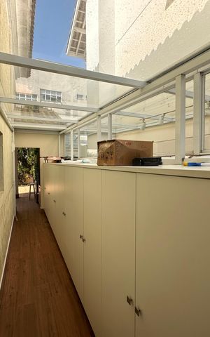 Casa de condomínio à venda com 240m², 4 quartos e 3 vagas