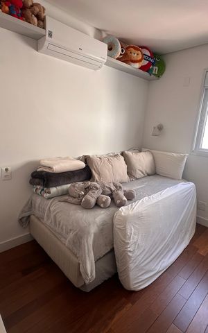 Casa de condomínio à venda com 240m², 4 quartos e 3 vagas Casa de condomínio à venda com 240m², 4 quartos e 3 vagasQuarto 3
