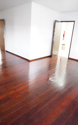 Apartamento para alugar com 120m², 4 quartos e 2 vagas Apartamento para alugar com 120m², 4 quartos e 2 vagasSala