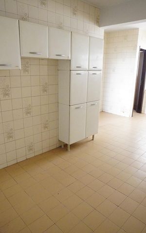 Apartamento para alugar com 120m², 4 quartos e 2 vagas Apartamento para alugar com 120m², 4 quartos e 2 vagasCozinha