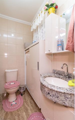 Casa à venda com 146m², 3 quartos e 2 vagas Casa à venda com 146m², 3 quartos e 2 vagasLavado