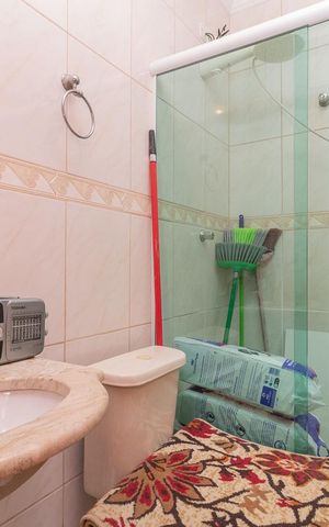 Casa à venda com 146m², 3 quartos e 2 vagas Casa à venda com 146m², 3 quartos e 2 vagasBanheiro 2