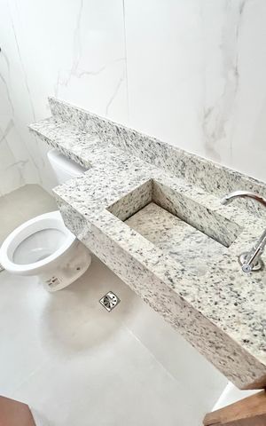 Apartamento à venda com 45m², 2 quartos e 1 vaga Apartamento à venda com 45m², 2 quartos e 1 vagaBanheiro