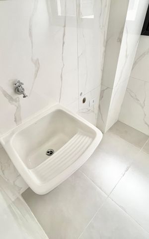 Apartamento para alugar com 40m², 2 quartos e sem vaga Apartamento para alugar com 40m², 2 quartos e sem vagaCozinha e Área de Serviço