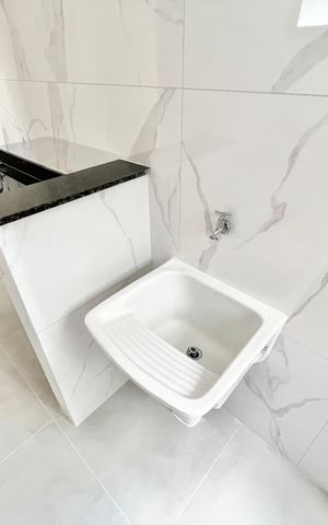 Apartamento para alugar com 40m², 2 quartos e sem vaga Apartamento para alugar com 40m², 2 quartos e sem vagaCozinha e Área de Serviço