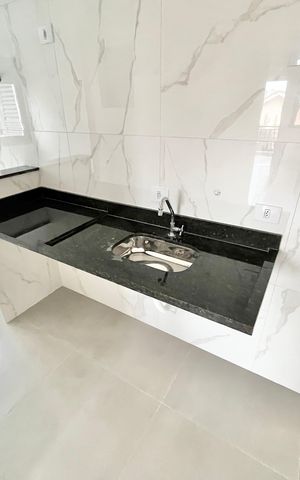 Apartamento à venda com 40m², 2 quartos e sem vaga Apartamento à venda com 40m², 2 quartos e sem vagaCozinha e Área de Serviço