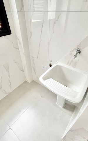 Apartamento para alugar com 44m², 2 quartos e 1 vaga Apartamento para alugar com 44m², 2 quartos e 1 vagaCozinha e Área de Serviço