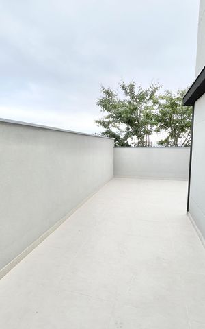 Apartamento à venda com 48m², 2 quartos e 1 vaga Apartamento à venda com 48m², 2 quartos e 1 vagaVaranda