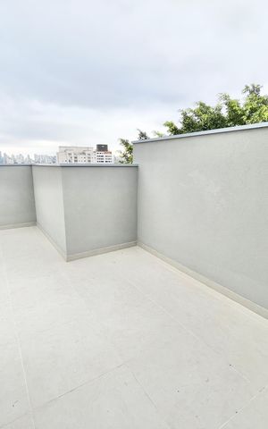 Apartamento à venda com 48m², 2 quartos e 1 vaga Apartamento à venda com 48m², 2 quartos e 1 vagaVaranda