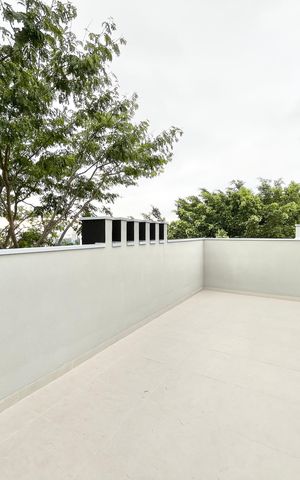Apartamento à venda com 48m², 2 quartos e 1 vaga Apartamento à venda com 48m², 2 quartos e 1 vagaVaranda