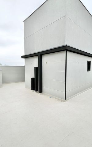 Apartamento à venda com 48m², 2 quartos e 1 vaga Apartamento à venda com 48m², 2 quartos e 1 vagaVaranda