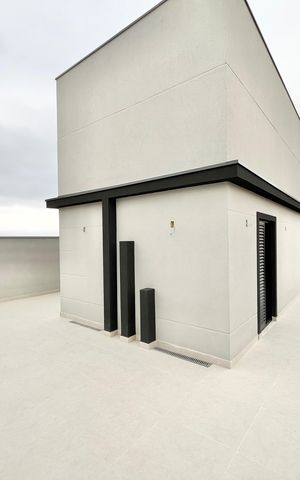 Apartamento à venda com 48m², 2 quartos e 1 vaga Apartamento à venda com 48m², 2 quartos e 1 vagaVaranda