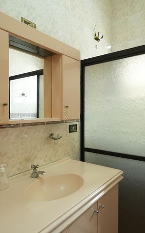 Casa para alugar com 300m², 5 quartos e 4 vagasBanheiro da Suíte