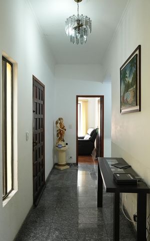 Casa para alugar com 300m², 5 quartos e 4 vagasCorredor