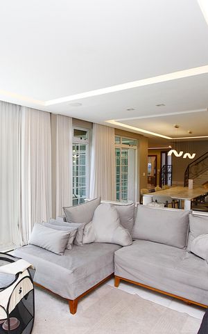 Casa à venda com 360m², 5 quartos e 3 vagasSala