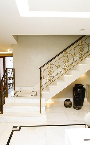 Casa à venda com 360m², 5 quartos e 3 vagasSala