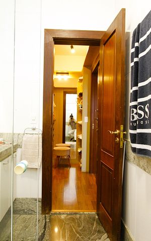 Casa à venda com 360m², 5 quartos e 3 vagasBanheiro do Quarto 2